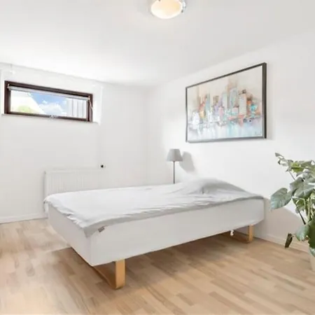 Kristensen B@b Hjallerup